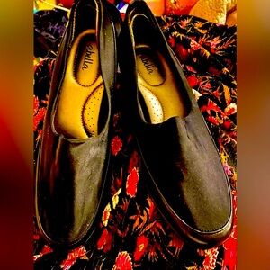 Abella black platform heel shoes, size 9